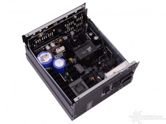 CORSAIR AX1000 Titanium 3. Interno 2