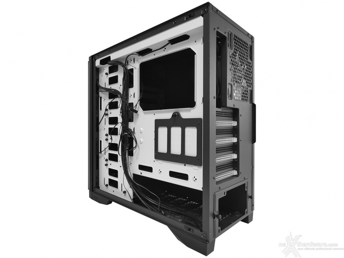 Antec P101 Silent 3. Interno 13