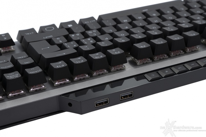 Cooler Master MasterKeys MK850 & MasterMouse MM830 2. MasterKeys MK850 - Vista da vicino 12