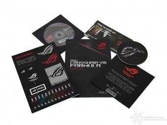 ASUS ROG Crosshair VIII Formula 1. Packaging & Bundle 7