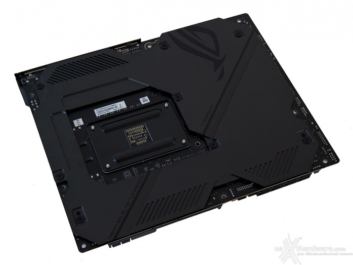 ASUS ROG Crosshair VIII Formula 2. Vista da vicino 4