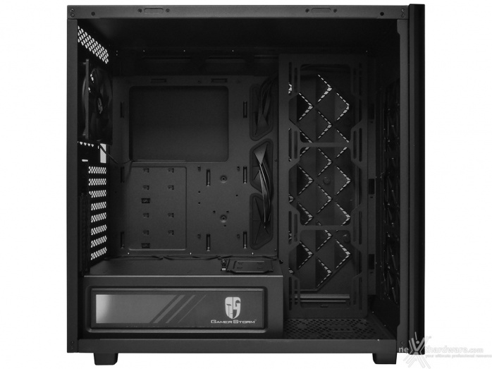 DEEPCOOL MACUBE 550 3. Interno 1