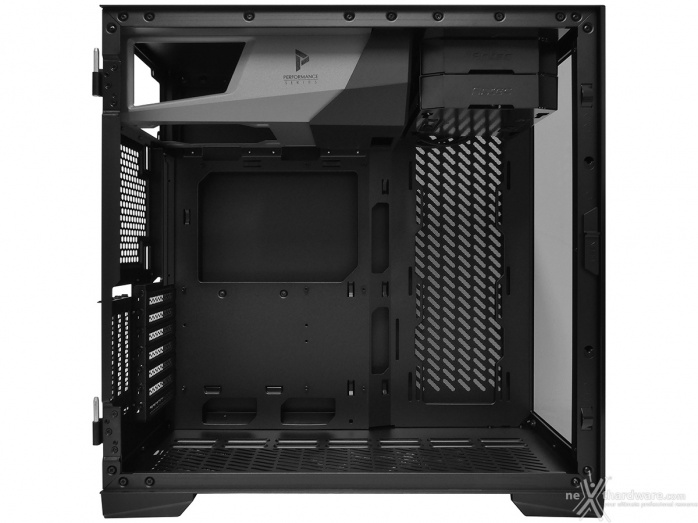 Antec P120 Crystal 3. Interno 2