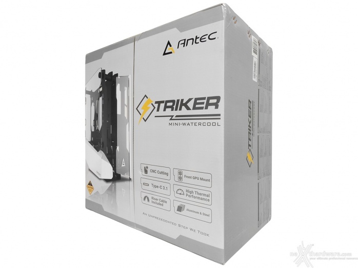 Antec Striker 1. Packaging & Bundle 1
