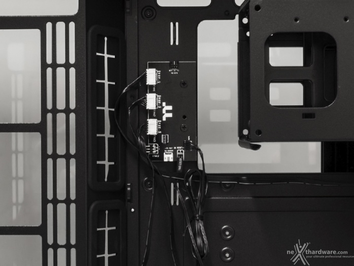 Thermaltake View 51 TG ARGB 3. Interno 8