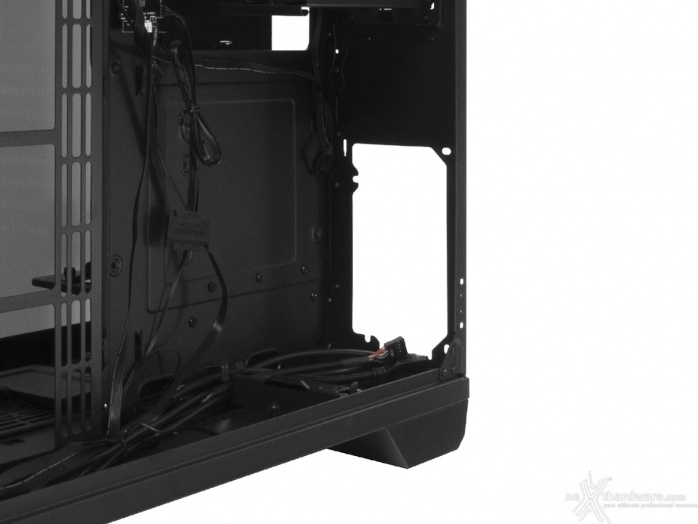 Thermaltake View 51 TG ARGB 3. Interno 11