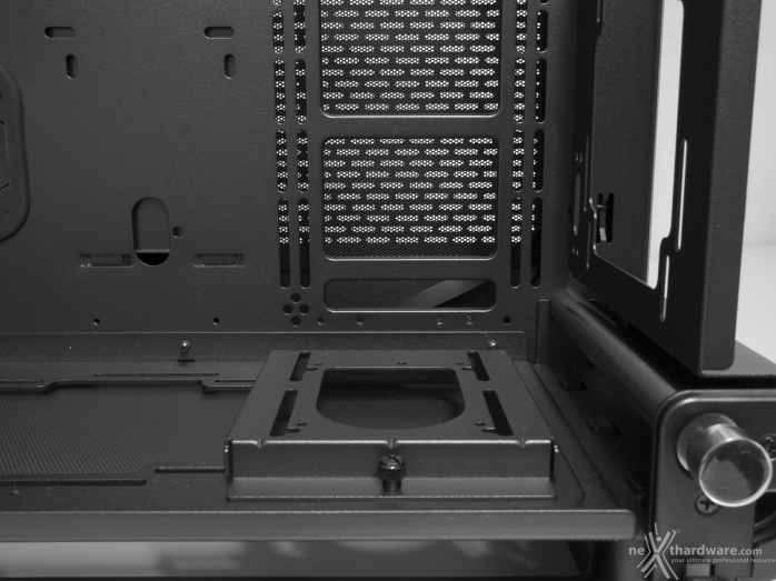 Thermaltake Core P8 TG 3. Interno 5