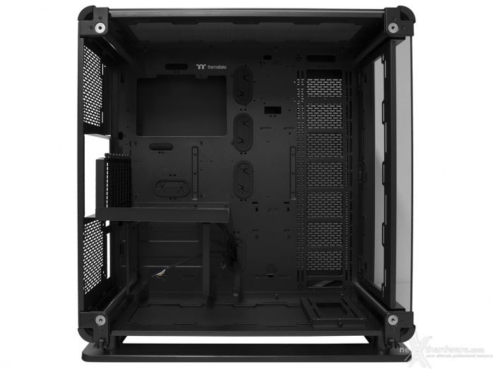 Thermaltake Core P8 TG 3. Interno 1