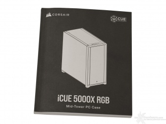 CORSAIR iCUE 5000X RGB 1. Packaging & Bundle 5