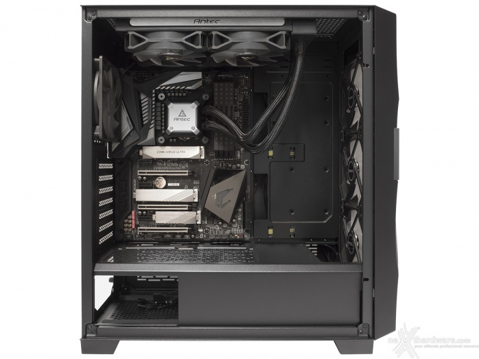 Antec DF700 Flux 5. Installazione componenti 2