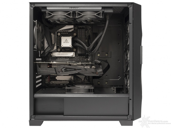 Antec DF700 Flux 5. Installazione componenti 5