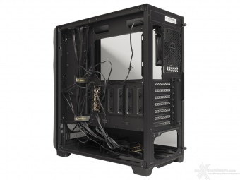 Antec DF700 Flux 3. Interno 6