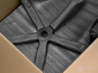 Razer Iskur Black Edition 1. Packaging & Bundle 8