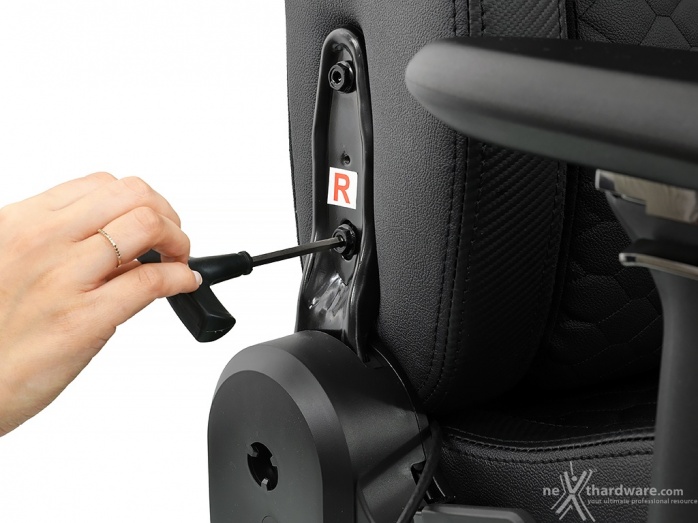 Razer Iskur Black Edition 4. Assemblaggio 6