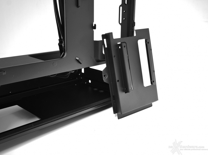 Antec Dark Cube 3. Interno 4