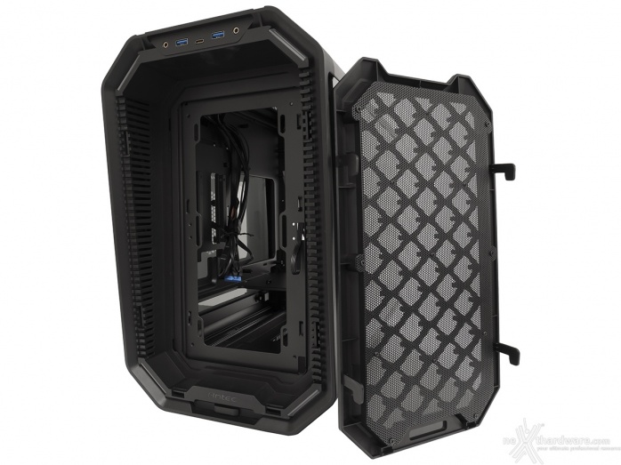 Antec Dark Cube 2. Esterno 7
