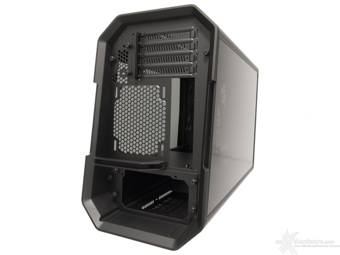 Antec Dark Cube 2. Esterno 9
