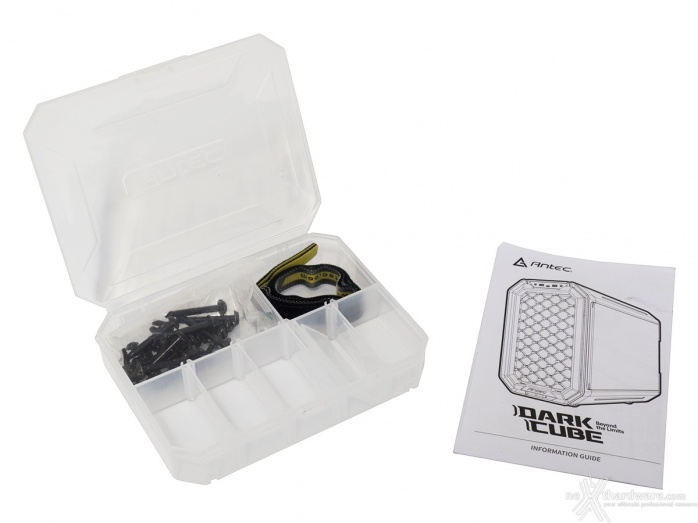 Antec Dark Cube 1. Packaging & Bundle 5