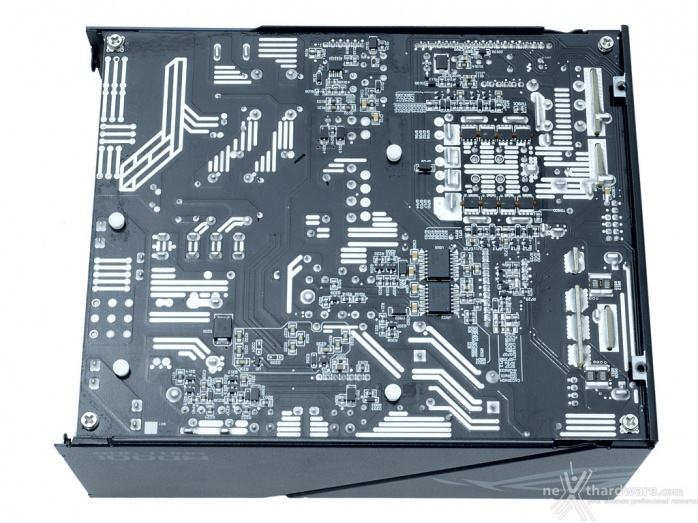 ROG THOR 1000W Platinum II 4. Componentistica & Layout - Parte prima 2