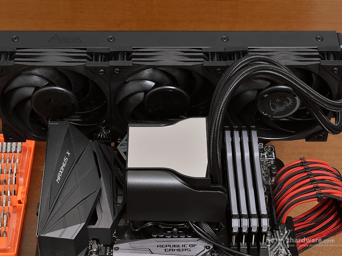 MSI MEG CORELIQUID S360 4. Installazione 6