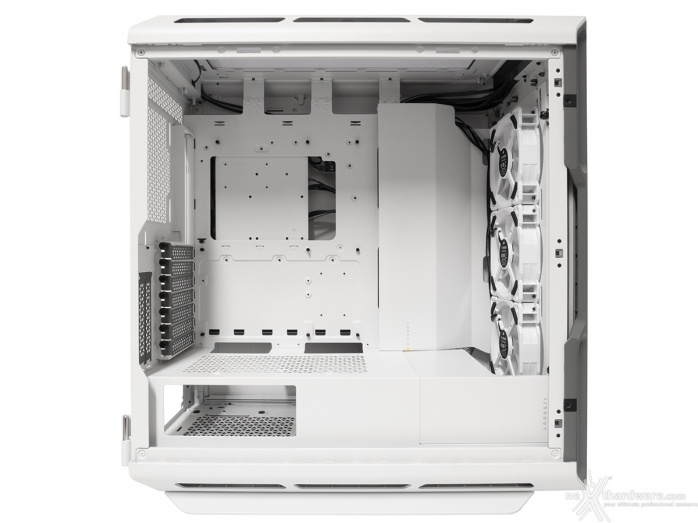 CORSAIR iCUE 5000T RGB 3. Interno 1