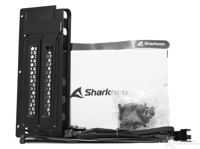 Sharkoon TG7M RGB 1. Packaging & Bundle 3