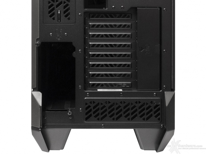 Cooler Master HAF 700 EVO 3. Esterno - Parte seconda 3