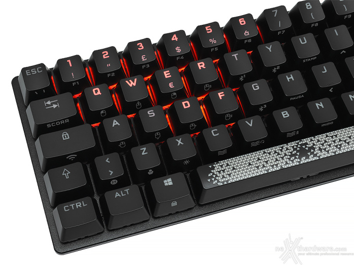 CORSAIR K70 PRO MINI WIRELESS 4. CORSAIR iCUE 8
