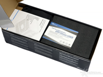 Seasonic PRIME TX-1600 1. Packaging & Bundle 3