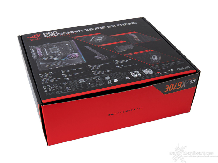 ASUS ROG CROSSHAIR X670E EXTREME 2. Packaging & Bundle 2