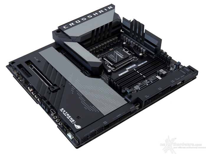 ASUS ROG CROSSHAIR X670E EXTREME 3. Vista da vicino - Parte prima 1