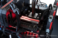 ASUS ROG CROSSHAIR X670E EXTREME 6. Caratteristiche peculiari 28