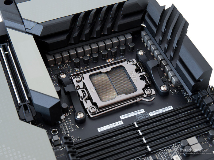 ASUS ROG CROSSHAIR X670E EXTREME 3. Vista da vicino - Parte prima 6