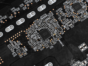 ZOTAC GeForce RTX 4090 AMP Extreme AIRO 5. Layout & PCB 5