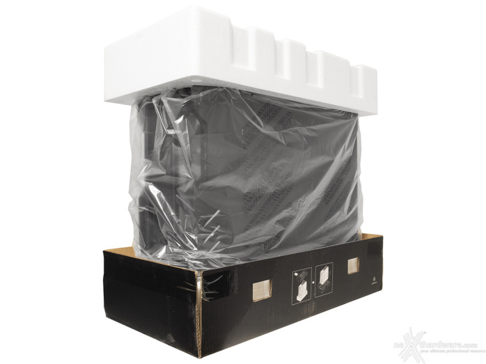 Cooler Master HAF 700 1. Packaging & Bundle 2