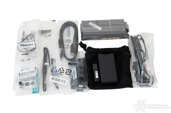 ASUS ROG CROSSHAIR X670E GENE 2. Packaging & Bundle 7