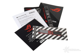 ASUS ROG CROSSHAIR X670E GENE 2. Packaging & Bundle 6