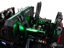 ASUS ROG CROSSHAIR X670E GENE 6. Caratteristiche peculiari 18