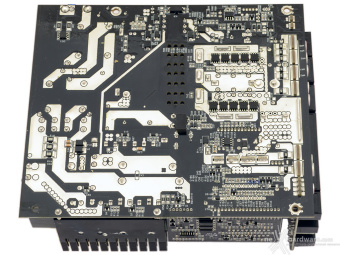 Thermaltake Toughpower GF3 1650W Gold 4. Componentistica & Layout - Parte prima 5