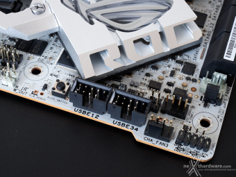 ASUS ROG MAXIMUS Z790 APEX 5. Connettività 17