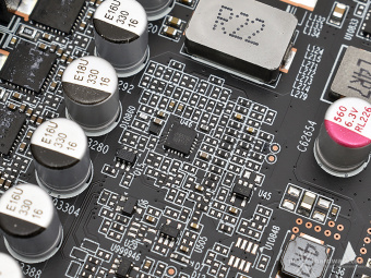 ZOTAC GeForce RTX 4070 Ti AMP Extreme AIRO 4. Layout & PCB 6