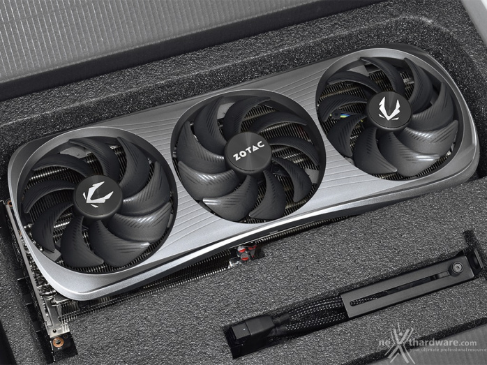 ZOTAC GeForce RTX 4070 Ti AMP Extreme AIRO 1. Packaging & Bundle 5