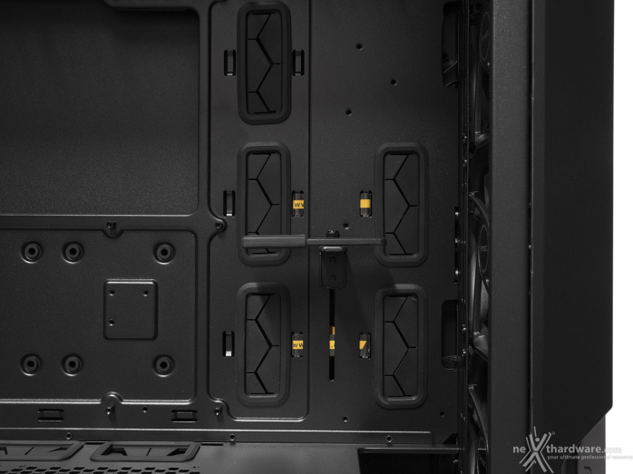 ANTEC P20C 3. Interno 4