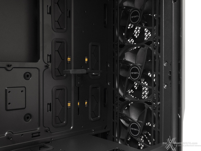 ANTEC P20C 3. Interno 5
