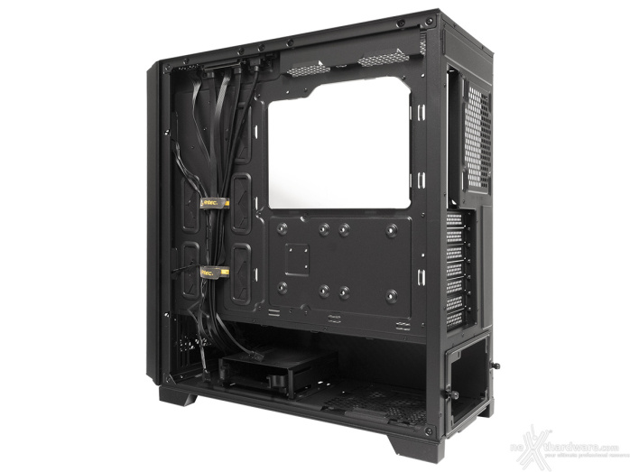 ANTEC P20C 3. Interno 10