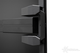 CORSAIR XENEON FLEX 45WQHD240 OLED 2. Visto da vicino - Parte prima 5