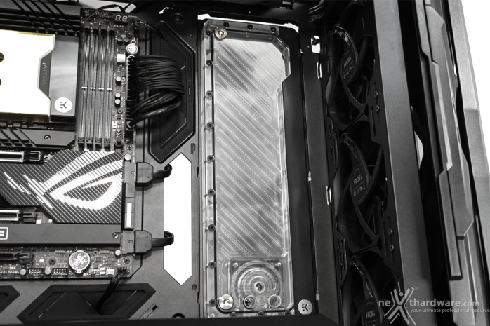 ASUS ROG Hyperion GR701 5. Installazione componenti 3