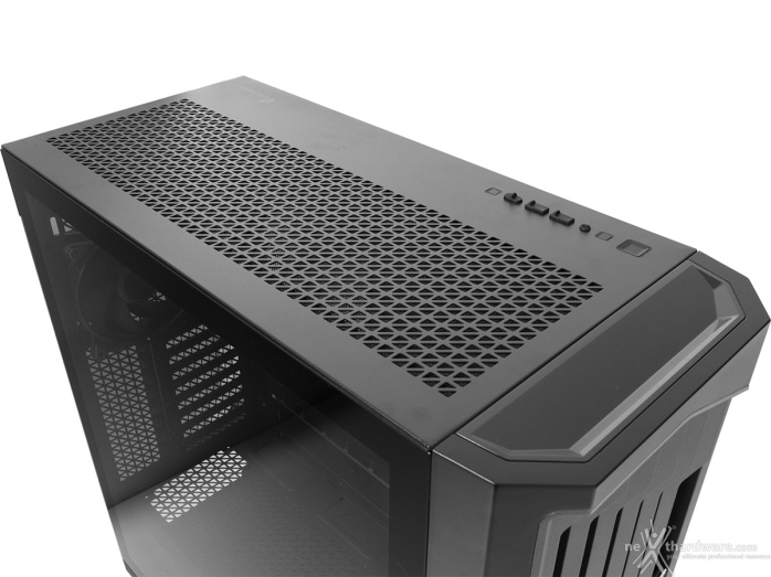 Antec Performance 1 FT 2. Esterno 10