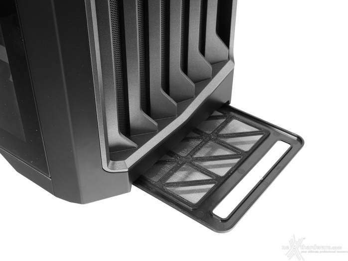 Antec Performance 1 FT 2. Esterno 19