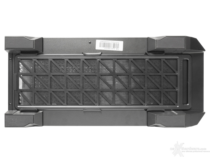 Antec Performance 1 FT 2. Esterno 17